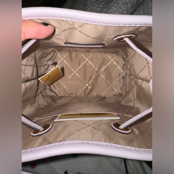 Michael Kors bucket bag - Picture 2 of 2